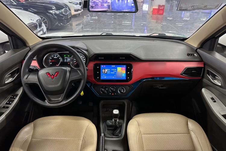 Used Wuling Hongguang 2021 1.5L S Comfort Edition LAR Interior 1