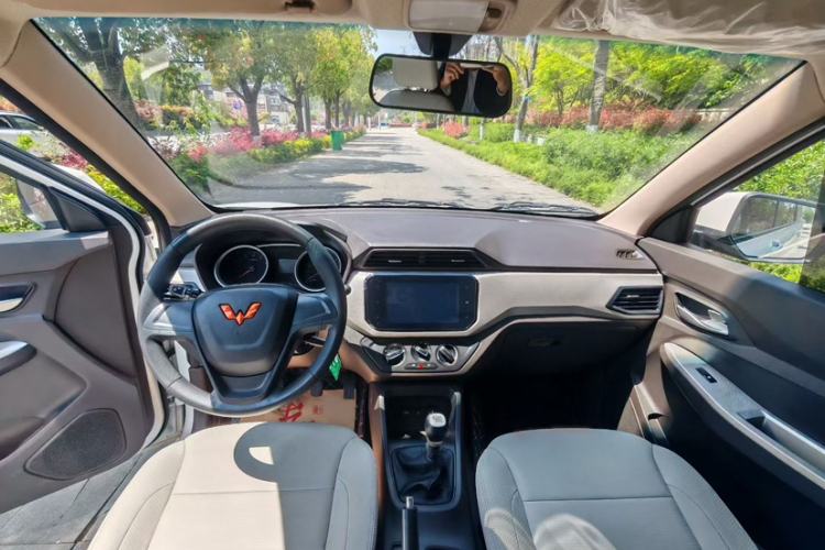 Used Wuling Hongguang 2021 1.5L Facelift S Comfort Version Hydraulic Power Steering LAR Interior 1