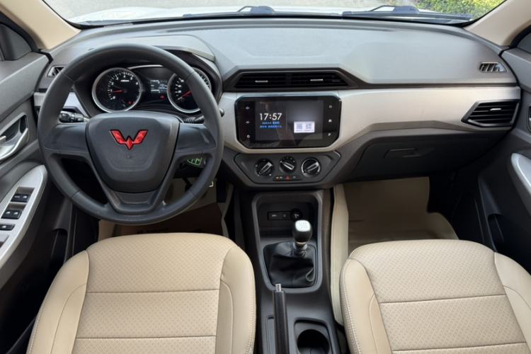 Used Wuling Hongguang 2021 1.5L Facelift S Comfort Version Hydraulic Power Steering LAR Interior 1