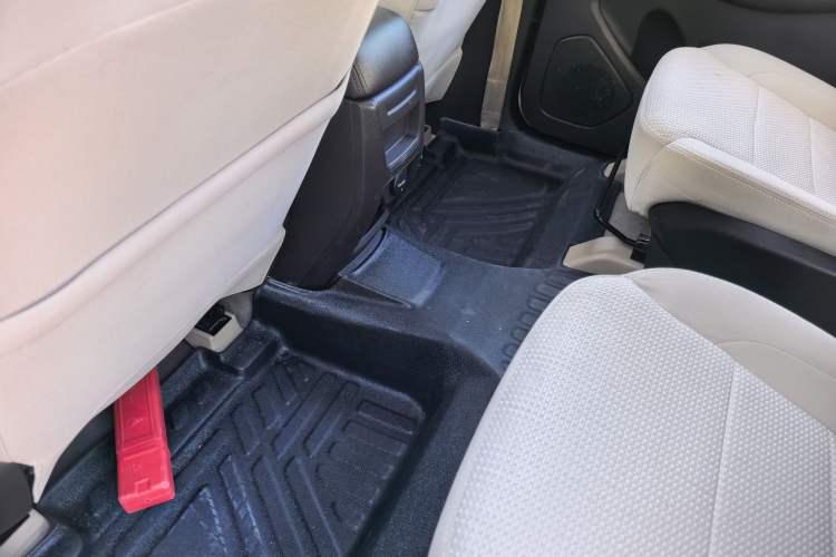 Used Wuling Hongguang 2021 1.5L S Standard Version LAR Interior 1