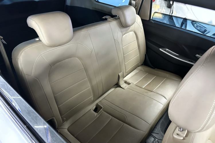 Used Wuling Hongguang 2021 1.5L S Comfort Edition LAR Interior 10