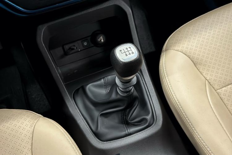 Used Wuling Hongguang 2021 1.5L S Comfort Edition LAR Interior 11