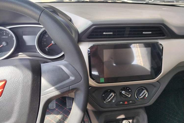 Used Wuling Hongguang 2021 1.5L Facelifted S Comfort Version with Electric Power Steering LAR Interior 2