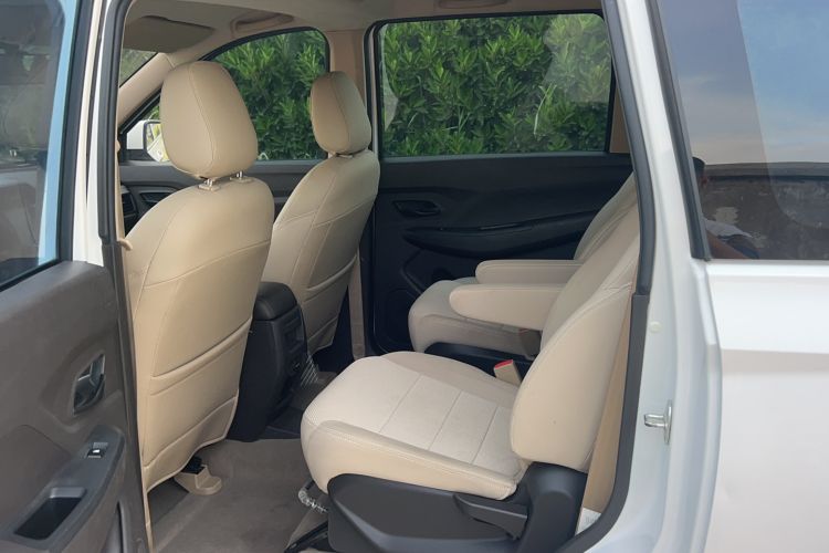 Used Wuling Hongguang 2021 1.5L Revised S Standard Version Hydraulic-Power-Assisted LAR Interior 2
