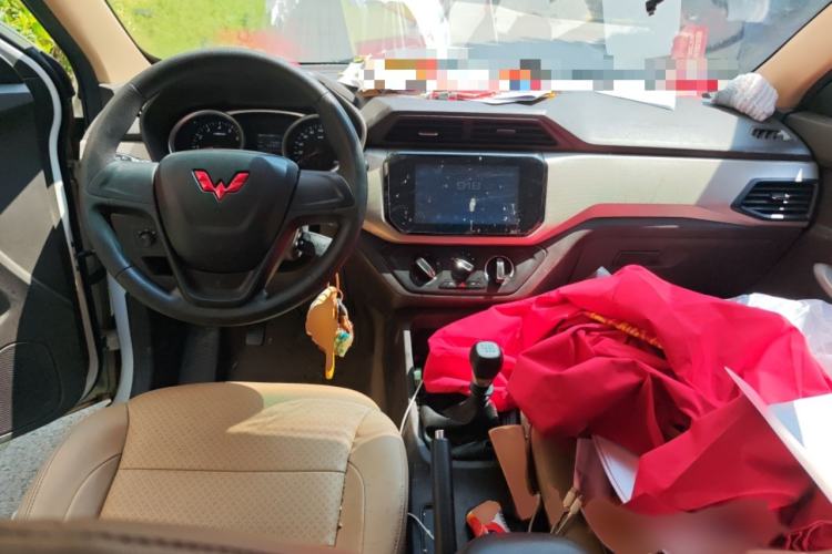 Used Wuling Hongguang 2021 1.5L Facelift S Comfort Version Hydraulic Power Steering LAR Interior 2