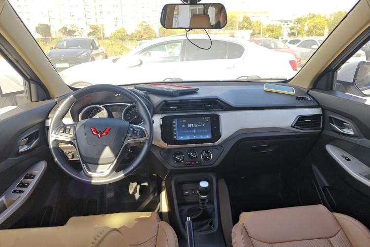 Used Wuling Hongguang 2021 1.5L Facelifted S Comfort Version with Electric Power Steering LAR Interior 2