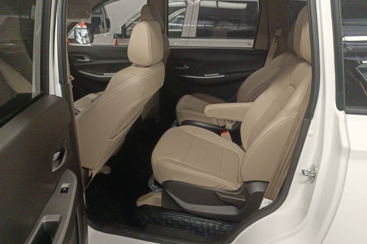 Used Wuling Hongguang 2021 1.5L Revised S Standard Version with Electric Power Steering LAR Interior 2