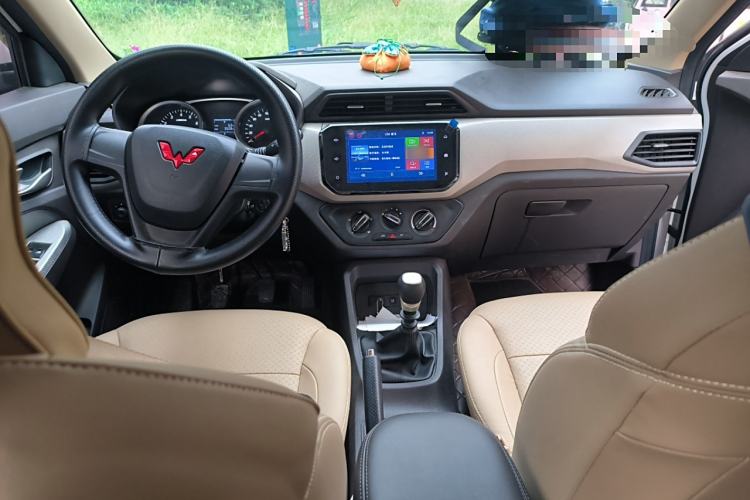 Used Wuling Hongguang 2021 1.5L Facelifted S Comfort Version with Electric Power Steering LAR Interior 2