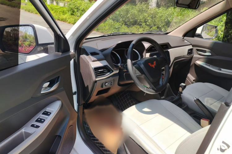 Used Wuling Hongguang 2021 1.5L Facelift S Comfort Version Hydraulic Power Steering LAR Interior 2