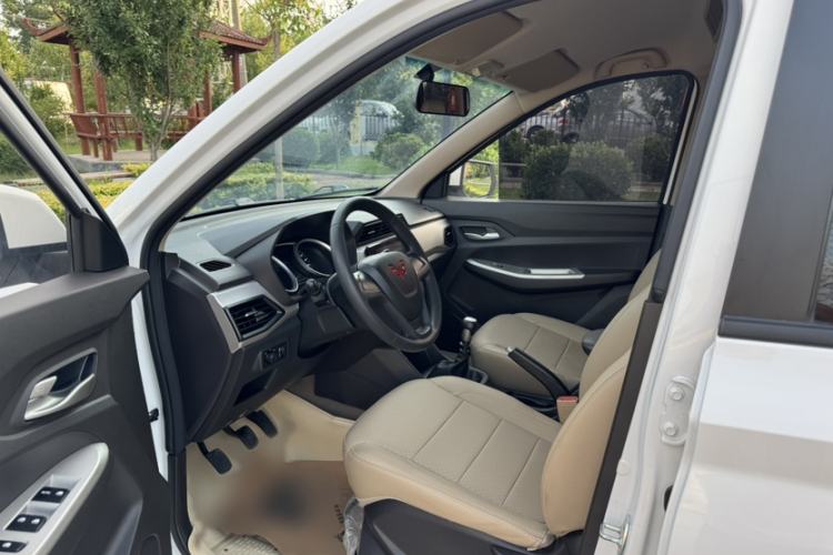 Used Wuling Hongguang 2021 1.5L Facelift S Comfort Version Hydraulic Power Steering LAR Interior 2