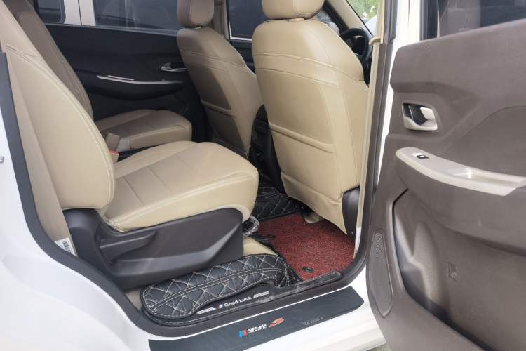 Used Wuling Hongguang 2021 1.5L Facelift S Comfort Version Hydraulic Power Steering LAR Interior 3