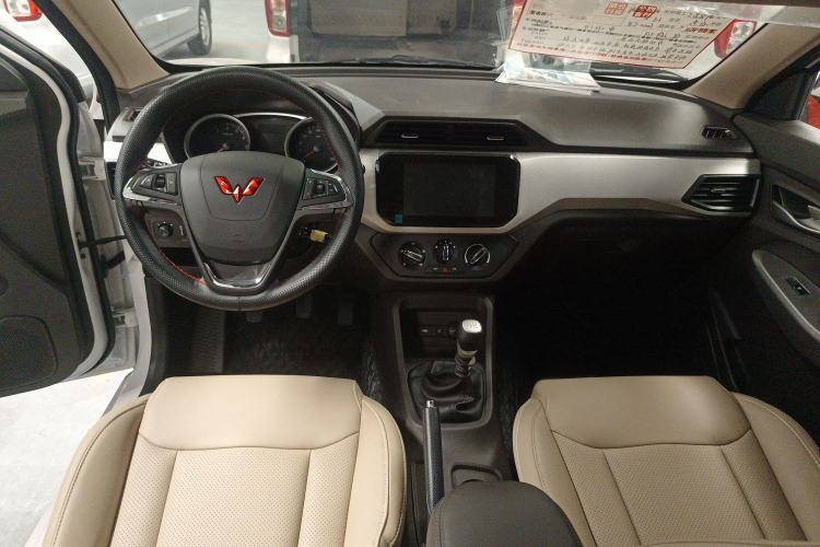Used Wuling Hongguang 2021 1.5L Revised S Standard Version with Electric Power Steering LAR Interior 3