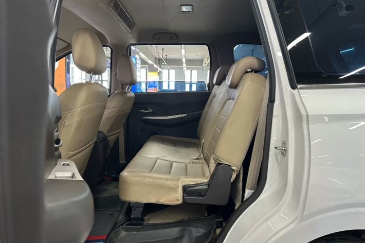 Used Wuling Hongguang 2021 1.5L S Comfort Edition LAR Interior 3