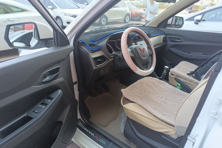 Used Wuling Hongguang 2021 1.5L Revised S Standard Version Hydraulic-Power-Assisted LAR Interior 3