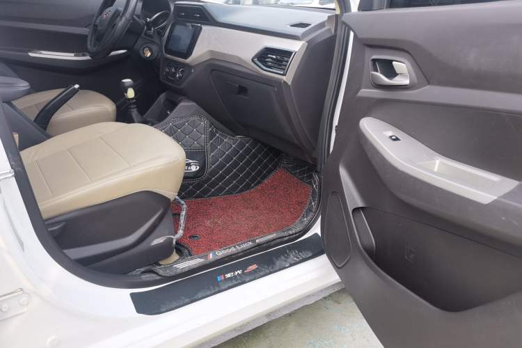 Used Wuling Hongguang 2021 1.5L Facelift S Comfort Version Hydraulic Power Steering LAR Interior 4