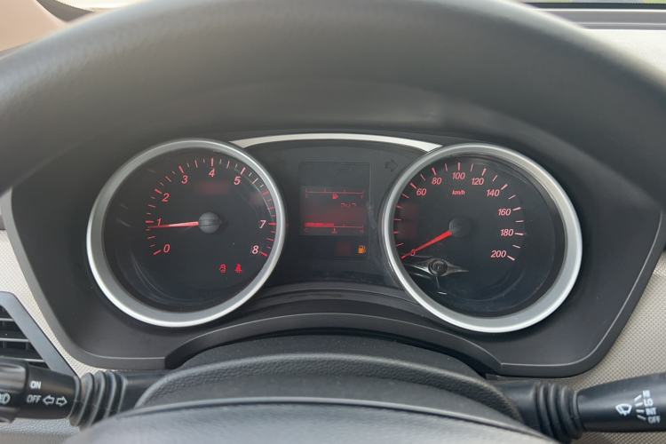 Used Wuling Hongguang 2021 1.5L Revised S Standard Version Hydraulic-Power-Assisted LAR Interior 4