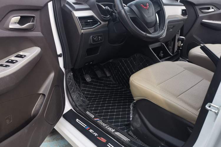 Used Wuling Hongguang 2021 1.5L Facelift S Comfort Version Hydraulic Power Steering LAR Interior 5
