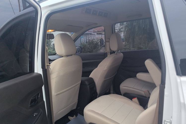 Used Wuling Hongguang 2021 1.5L S Standard Version LAR Interior 5