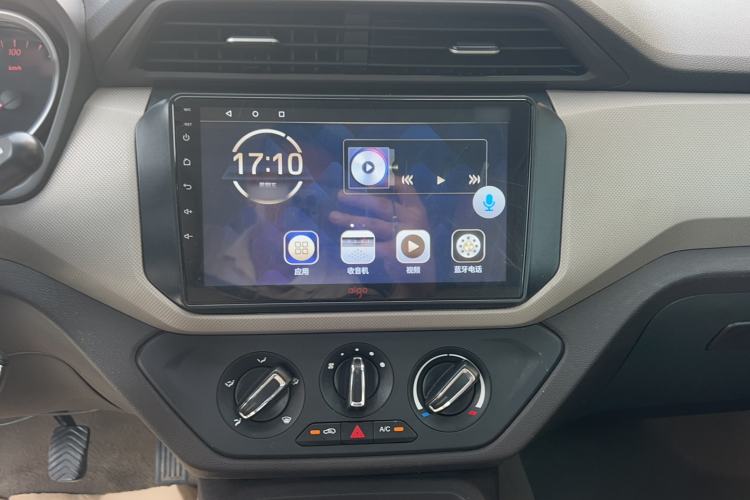 Used Wuling Hongguang 2021 1.5L Revised S Standard Version Hydraulic-Power-Assisted LAR Interior 5