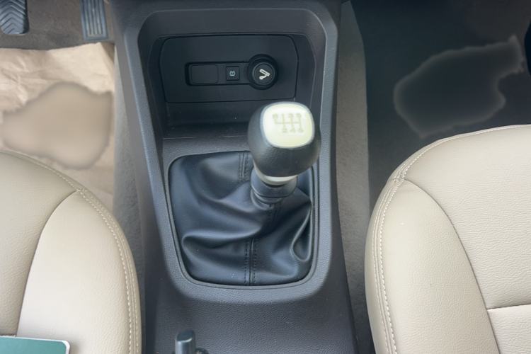 Used Wuling Hongguang 2021 1.5L Revised S Standard Version Hydraulic-Power-Assisted LAR Interior 6