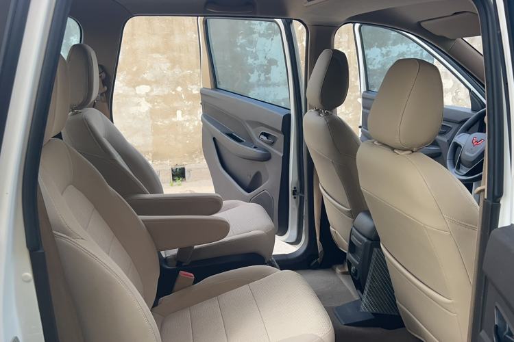 Used Wuling Hongguang 2021 1.5L Revised S Standard Version Hydraulic-Power-Assisted LAR Interior 9