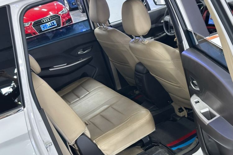 Used Wuling Hongguang 2021 1.5L S Comfort Edition LAR Interior 9