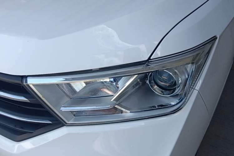 Used Wuling Hongguang 2021 1.5L Revised S Standard Version Hydraulic-Power-Assisted LAR Left Front Headlight