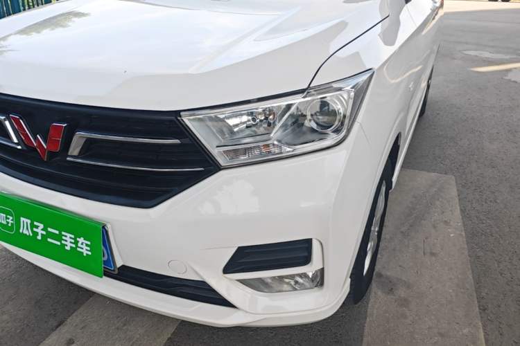 Used Wuling Hongguang 2021 1.5L Revised S Standard Version with Electric Power Steering LAR Left Front Headlight