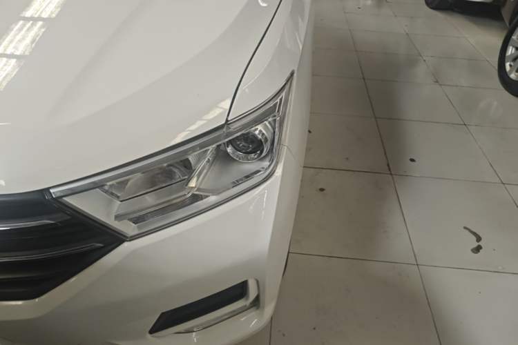 Used Wuling Hongguang 2021 1.5L Facelifted S Comfort Version with Electric Power Steering LAR Left Front Headlight