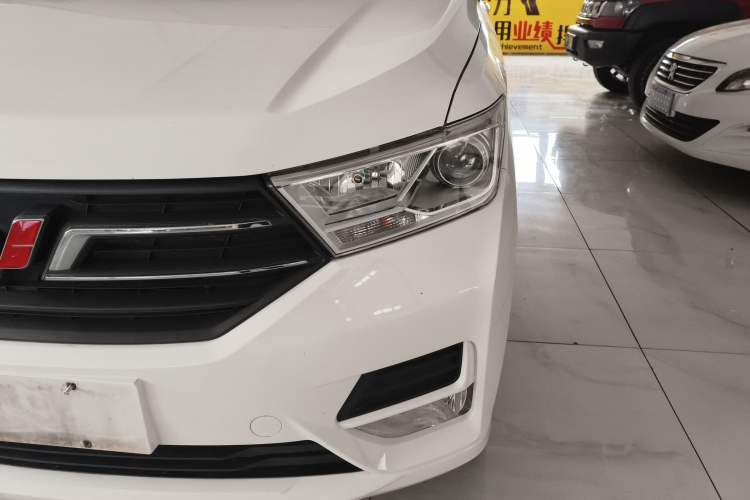 Used Wuling Hongguang 2021 1.5L S Comfort Edition LAR Left Front Headlight