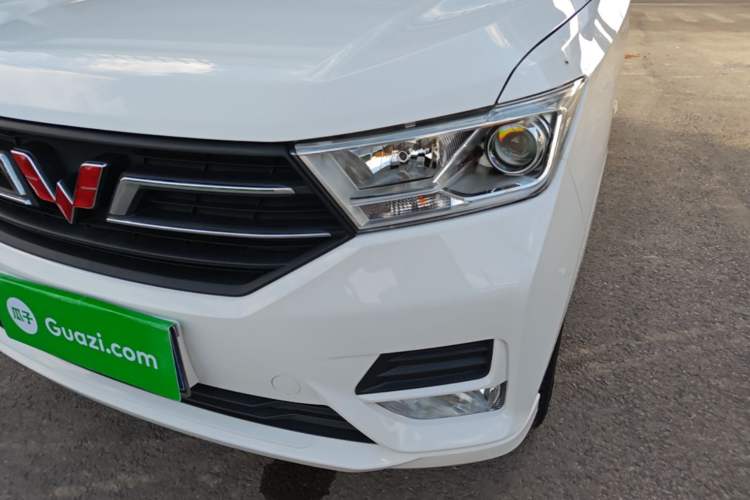 Used Wuling Hongguang 2021 1.5L Revised S Standard Version with Electric Power Steering LAR Left Front Headlight