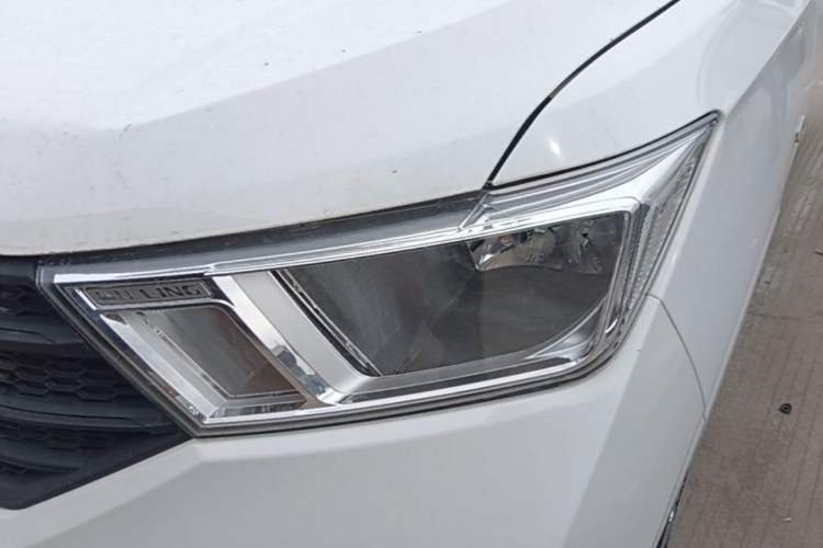 Used Wuling Hongguang 2021 1.5L Revised S Base Version with Electric Power Steering LAR Left Front Headlight