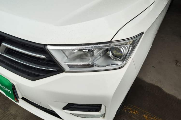 Used Wuling Hongguang 2021 1.5L Revised S Standard Version Hydraulic-Power-Assisted LAR Left Front Headlight