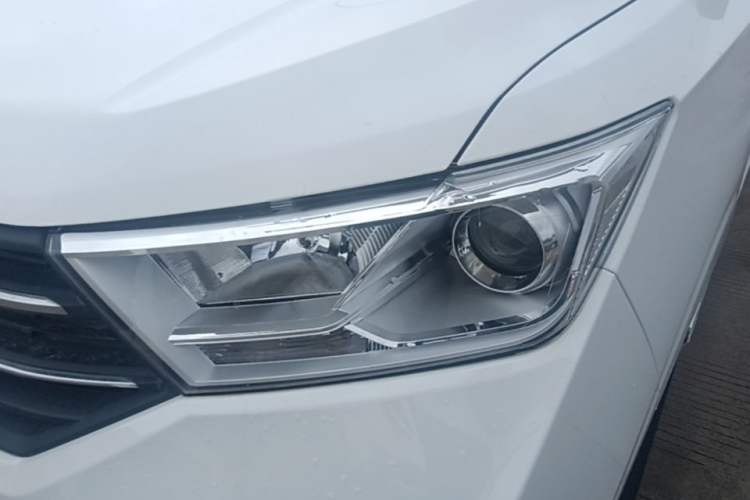 Used Wuling Hongguang 2021 1.5L Revised S Standard Version with Electric Power Steering LAR Left Front Headlight