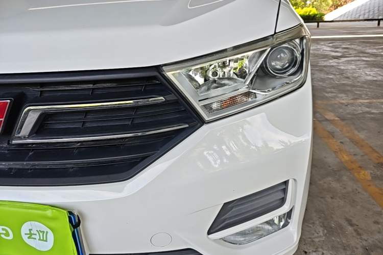 Used Wuling Hongguang 2021 1.5L Revised S Standard Version with Electric Power Steering LAR Left Front Headlight