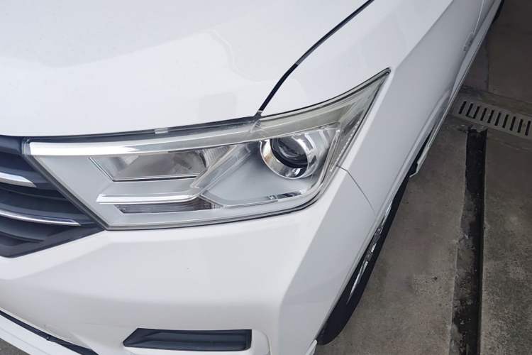 Used Wuling Hongguang 2021 1.5L Facelifted S Comfort Version with Electric Power Steering LAR Left Front Headlight