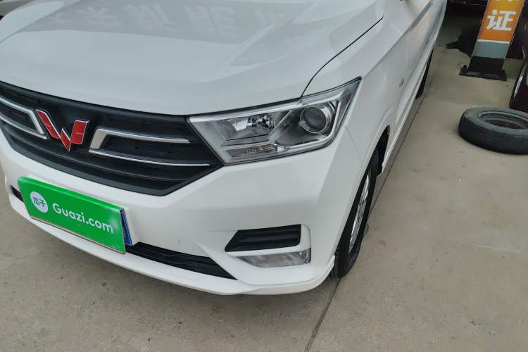 Used Wuling Hongguang 2021 1.5L Revised S Standard Version with Electric Power Steering LAR Left Front Headlight