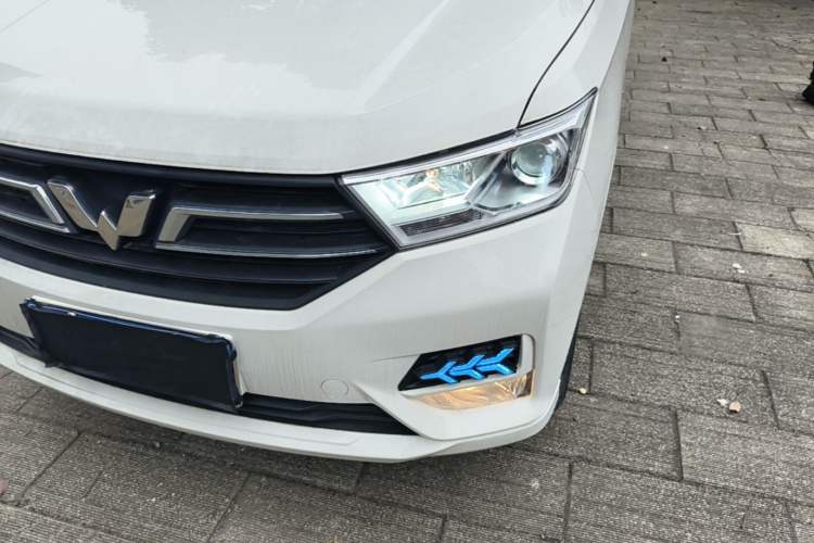 Used Wuling Hongguang 2021 1.5L Facelift S Comfort Version Hydraulic Power Steering LAR Left Front Headlight