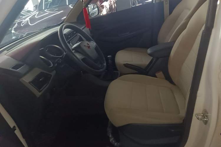 Used Wuling Hongguang 2021 1.5L Revised S Standard Version with Electric Power Steering LAR Left Front Seat