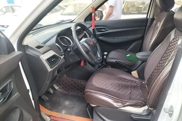 Used Wuling Hongguang 2021 1.5L Revised S Standard Version with Electric Power Steering LAR Left Front Seat