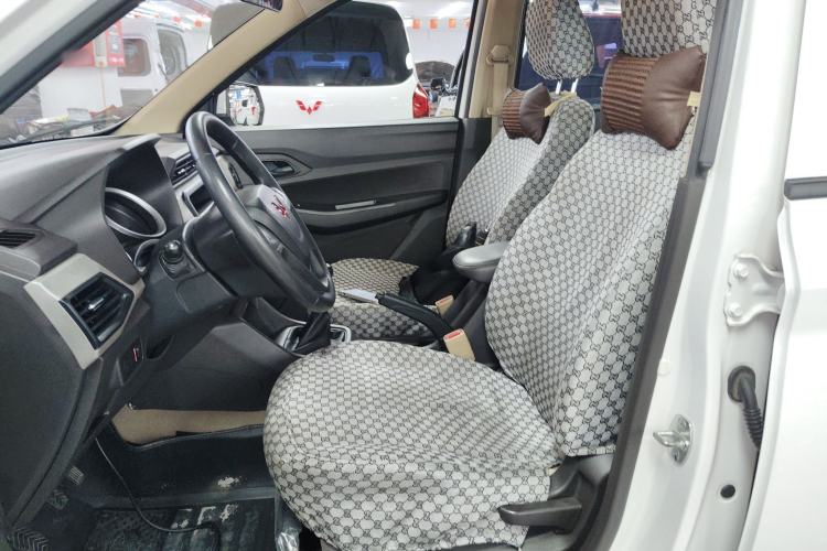Used Wuling Hongguang 2021 1.5L S Standard Version LAR Left Front Seat