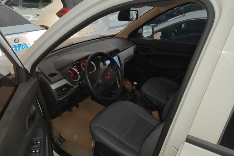 Used Wuling Hongguang 2021 1.5L Revised S Standard Version with Electric Power Steering LAR Left Front Seat