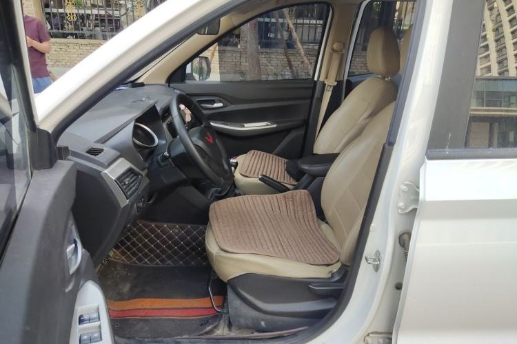 Used Wuling Hongguang 2021 1.5L S Comfort Edition LAR Left Front Seat