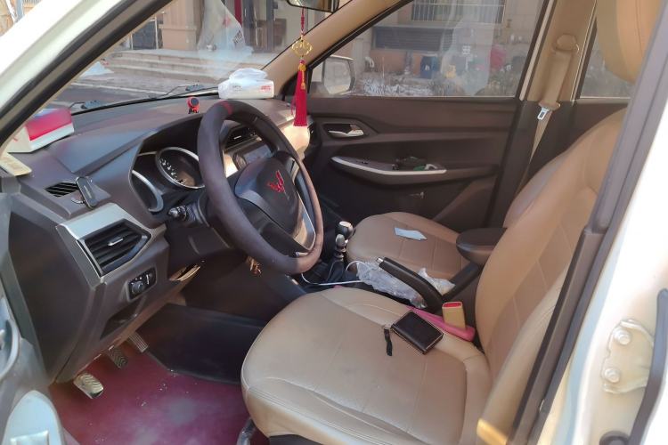 Used Wuling Hongguang 2021 1.5L S Comfort Edition LAR Left Front Seat