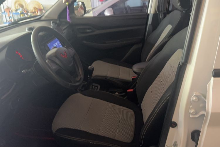 Used Wuling Hongguang 2021 1.5L Revised S Base Version with Electric Power Steering LAR Left Front Seat