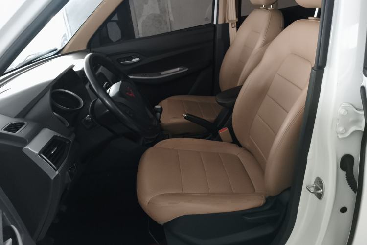 Used Wuling Hongguang 2021 1.5L S Comfort Edition LAR Left Front Seat
