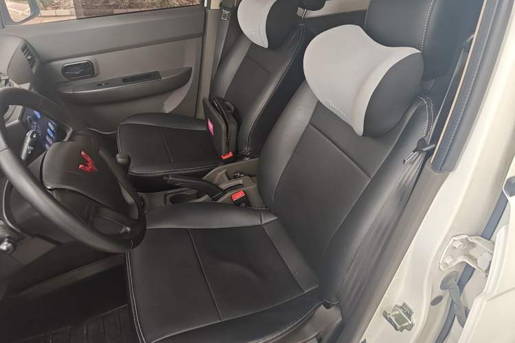 Used Wuling Hongguang 2021 1.5L Revised S Base Version with Electric Power Steering LAR Left Front Seat