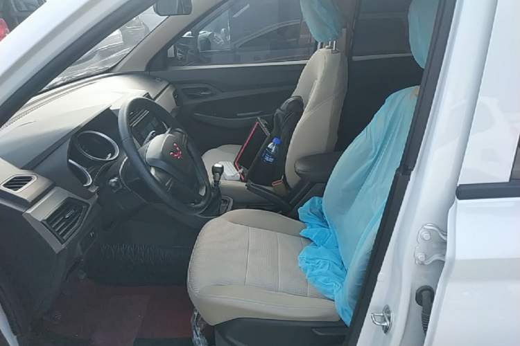 Used Wuling Hongguang 2021 1.5L Revised S Standard Version with Electric Power Steering LAR Left Front Seat