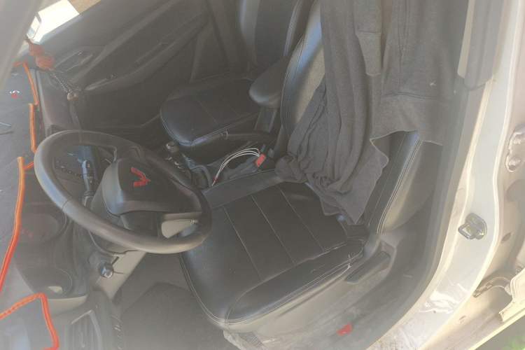 Used Wuling Hongguang 2021 1.5L Revised S Base Version with Electric Power Steering LAR Left Front Seat