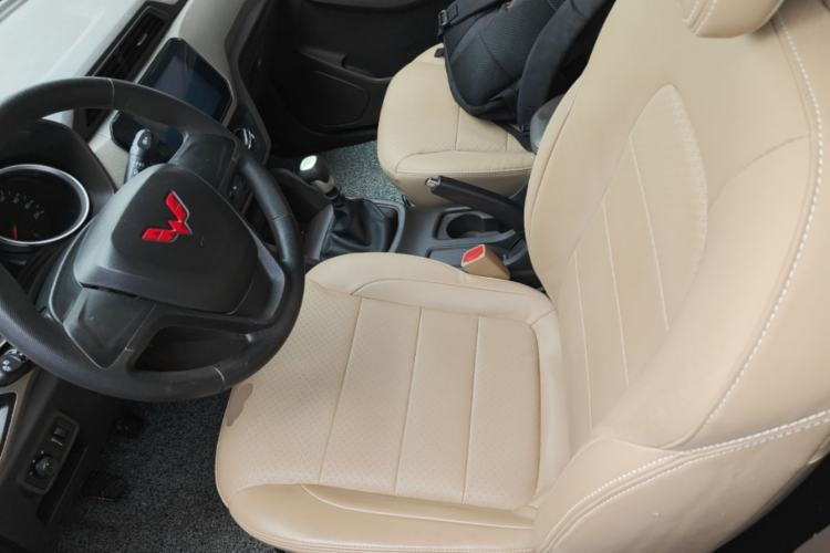 Used Wuling Hongguang 2021 1.5L S Comfort Edition LAR Left Front Seat